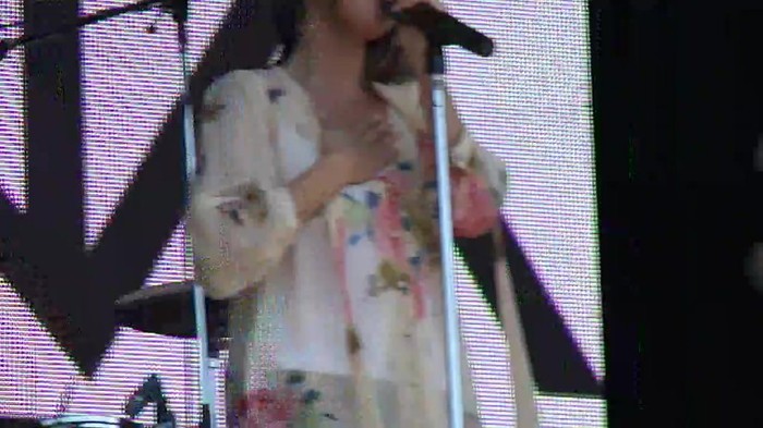 Live like there's no tomorrow - Selena Gomez Soundcheck in Argentina HD 417 - Live like there-s no tomorrow - Selena Gomez Soundcheck in Argentina