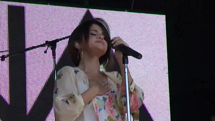 Live like there's no tomorrow - Selena Gomez Soundcheck in Argentina HD 435