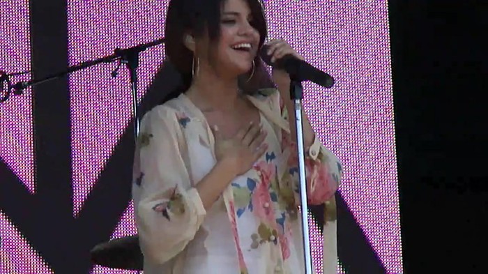 Live like there's no tomorrow - Selena Gomez Soundcheck in Argentina HD 458