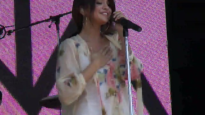 Live like there's no tomorrow - Selena Gomez Soundcheck in Argentina HD 462