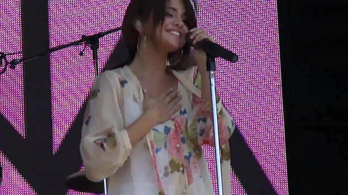 Live like there's no tomorrow - Selena Gomez Soundcheck in Argentina HD 469