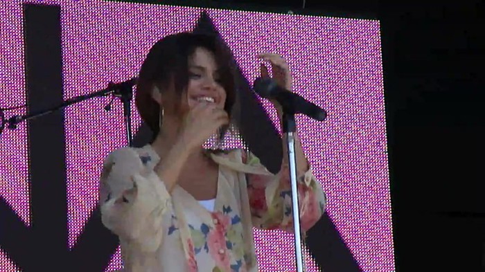 Live like there's no tomorrow - Selena Gomez Soundcheck in Argentina HD 483