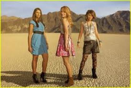 fetele din trupa - lemonade mouth