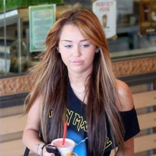 miley_cyrus_1205736