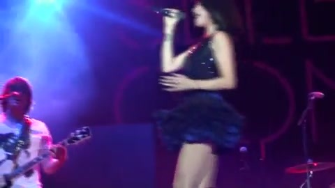 Off The Chain - Selena Gomez - LIVE AT LA COUNTY FAIR! 9-18-10 [HD] 123