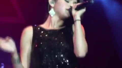 Off The Chain - Selena Gomez - LIVE AT LA COUNTY FAIR! 9-18-10 [HD] 169 - Off The Chain - Selena Gomez - LIVE AT LA COUNTY FAIR