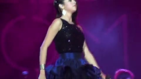 Off The Chain - Selena Gomez - LIVE AT LA COUNTY FAIR! 9-18-10 [HD] 254 - Off The Chain - Selena Gomez - LIVE AT LA COUNTY FAIR