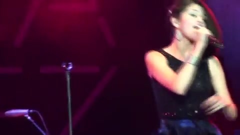 Off The Chain - Selena Gomez - LIVE AT LA COUNTY FAIR! 9-18-10 [HD] 389