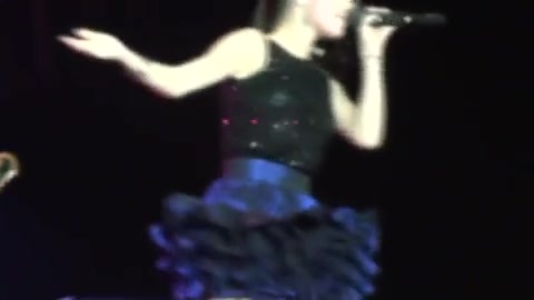 Off The Chain - Selena Gomez - LIVE AT LA COUNTY FAIR! 9-18-10 [HD] 404