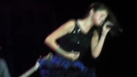 Off The Chain - Selena Gomez - LIVE AT LA COUNTY FAIR! 9-18-10 [HD] 426