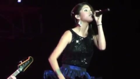 Off The Chain - Selena Gomez - LIVE AT LA COUNTY FAIR! 9-18-10 [HD] 443