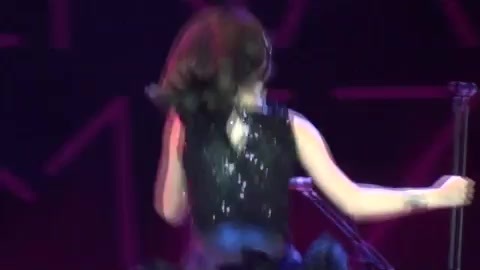 Off The Chain - Selena Gomez - LIVE AT LA COUNTY FAIR! 9-18-10 [HD] 459