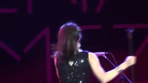 Off The Chain - Selena Gomez - LIVE AT LA COUNTY FAIR! 9-18-10 [HD] 460