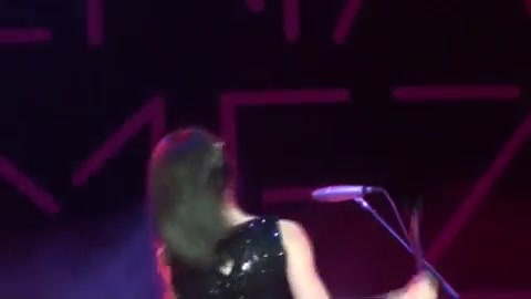 Off The Chain - Selena Gomez - LIVE AT LA COUNTY FAIR! 9-18-10 [HD] 461
