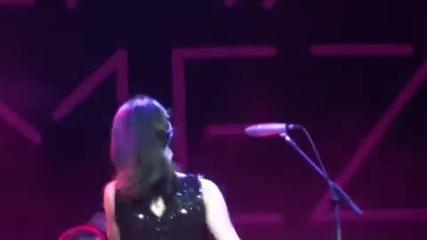 Off The Chain - Selena Gomez - LIVE AT LA COUNTY FAIR! 9-18-10 [HD] 463