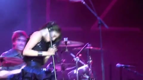 Off The Chain - Selena Gomez - LIVE AT LA COUNTY FAIR! 9-18-10 [HD] 470