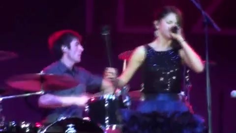 Off The Chain - Selena Gomez - LIVE AT LA COUNTY FAIR! 9-18-10 [HD] 494