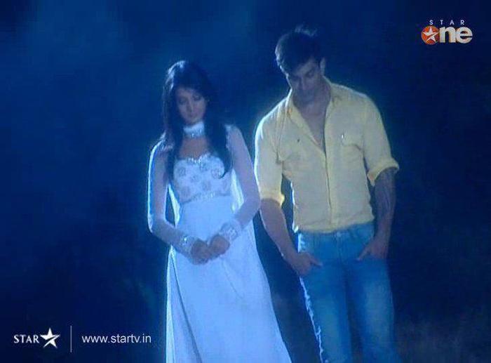 427184_302078043183845_282949885096661_887977_669888874_n - xxArmaan and Ridhimaxx