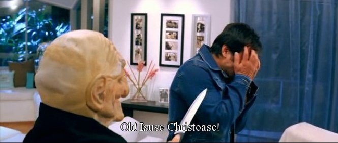 - o vede pe amby cu masca si se sperie -