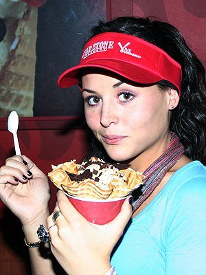 269774_219891308051260_194585080581883_660371_5681016_n