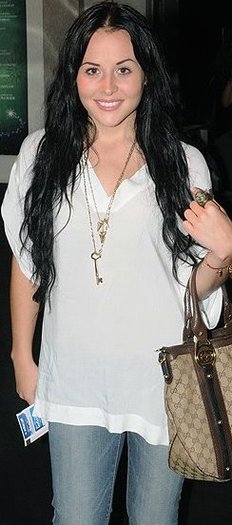 300090_273048216068902_194585080581883_845374_1721174398_n