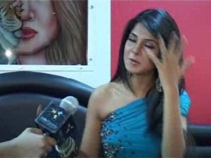 254319_150199435052044_131563576915630_300532_817345_n - Jennifer Winget Birthday Bash