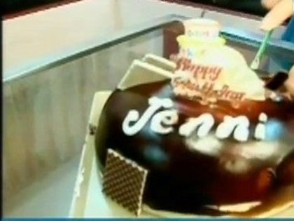 251749_150199775052010_131563576915630_300557_5798544_n - Jennifer Winget Birthday Bash