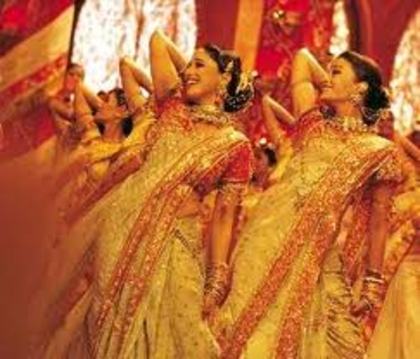 descărcare (1) - Aishwarya Rai Dance