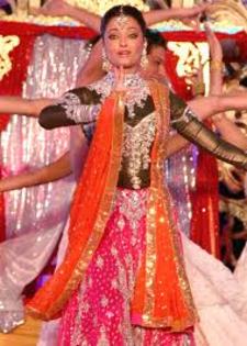 images (3) - Aishwarya Rai Dance