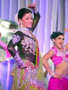 images (5) - Aishwarya Rai Dance