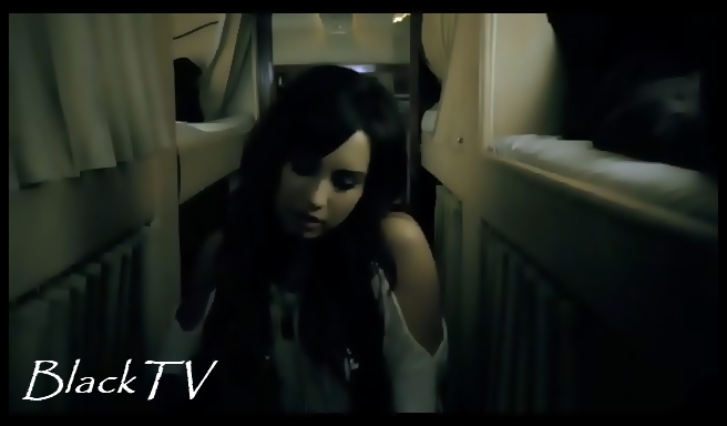 Nu. Sunt perfect sanatoasa. [mergand mai departe]