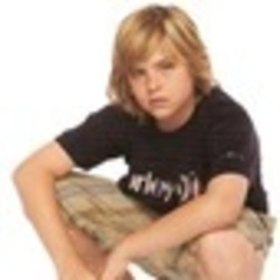 dylan-sprouse-280170l-thumbnail_gallery - dylan sprouse