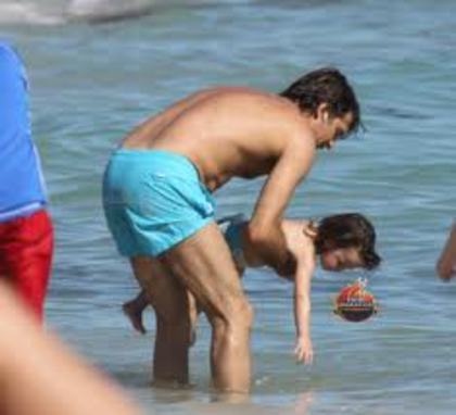 images (82) - Juan Soler