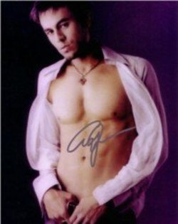 Enrique_Iglesias_1261761173_0