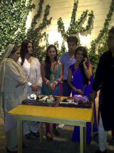 Vasundra in Love [28]