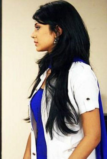 jenifer-wallpaper - Jennifer Winget 2