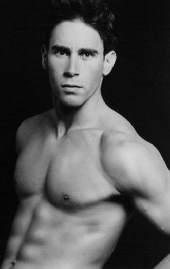 4645_86305707143_58315232143_1980282_1223189_n