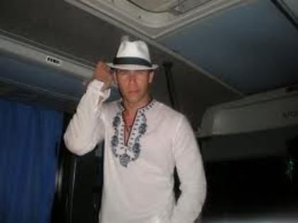 images (34) - Carlos de la Mota