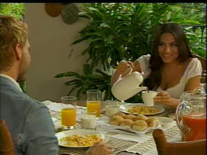 388225_300260296663257_268633506492603_1027495_1037896564_n - La que no podia amar