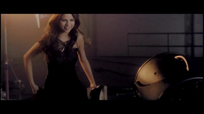 Selena Gomez & The Scene - Who Says 069