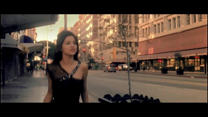 Selena Gomez & The Scene - Who Says 089