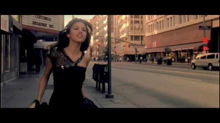 Selena Gomez & The Scene - Who Says 117