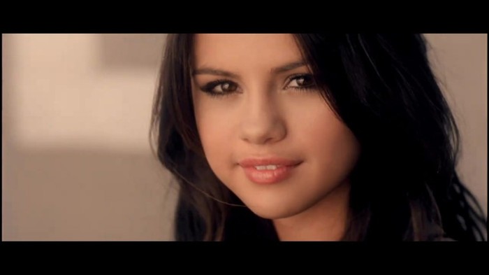 Selena Gomez & The Scene - Who Says 155