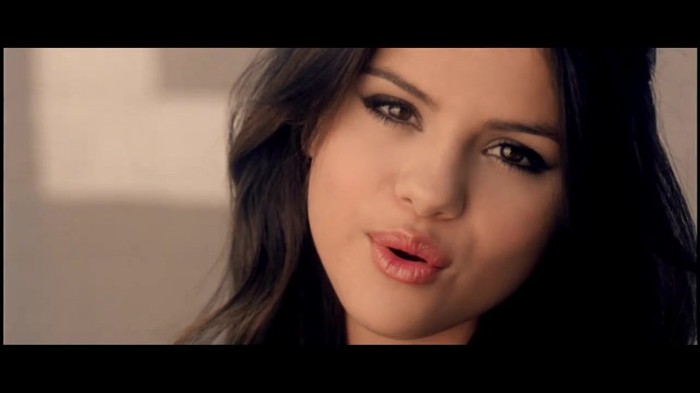 Selena Gomez & The Scene - Who Says 166