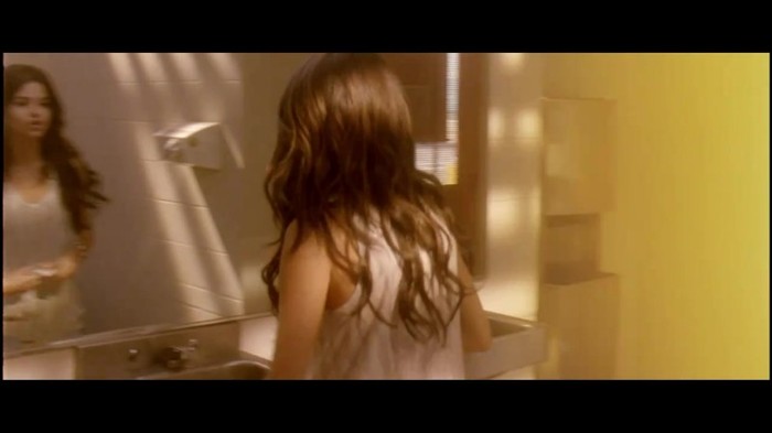 Selena Gomez & The Scene - Who Says 341