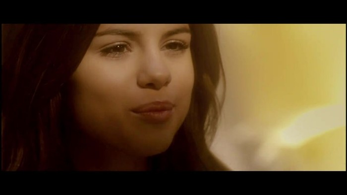 Selena Gomez & The Scene - Who Says 363