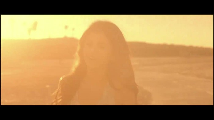 Selena Gomez & The Scene - Who Says 379