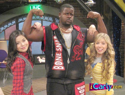 33647_2142941133 - icarly