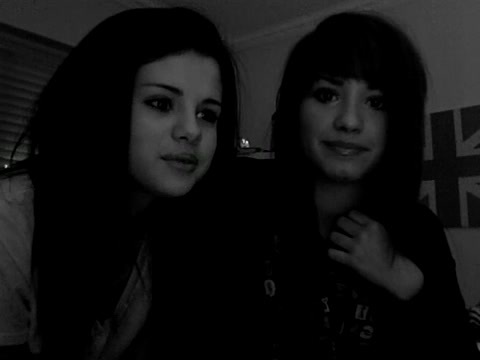 demi Lovato and Selena Gomez shout outs!! 509