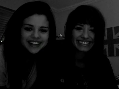 demi Lovato and Selena Gomez shout outs!! 532